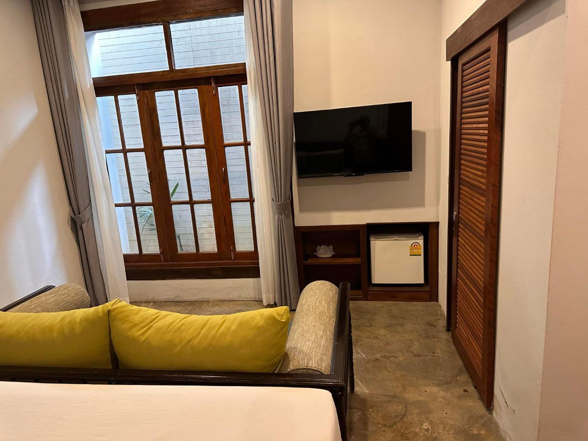 波普托Baan Yaimai Boutique Samui公寓 外观 照片