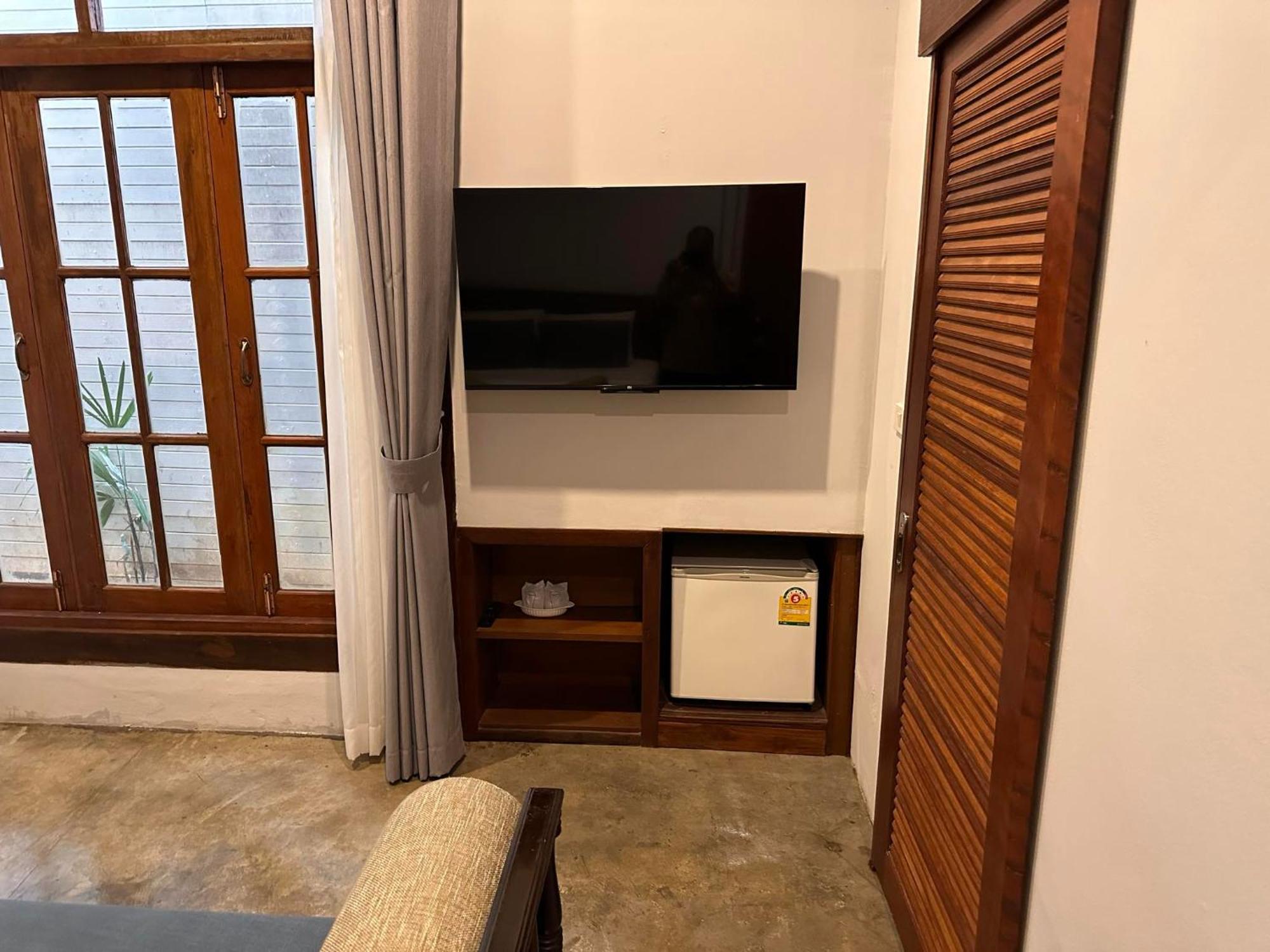 波普托Baan Yaimai Boutique Samui公寓 外观 照片