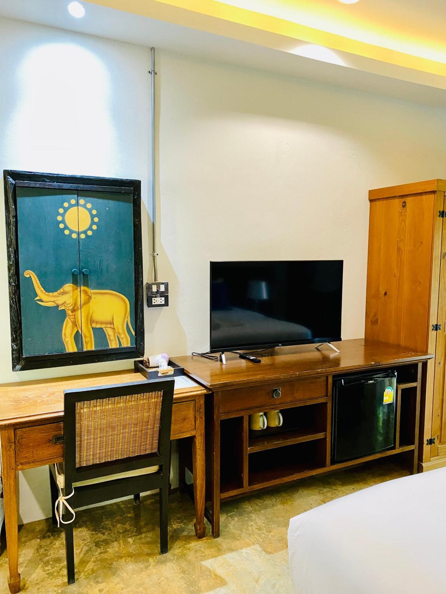 波普托Baan Yaimai Boutique Samui公寓 外观 照片
